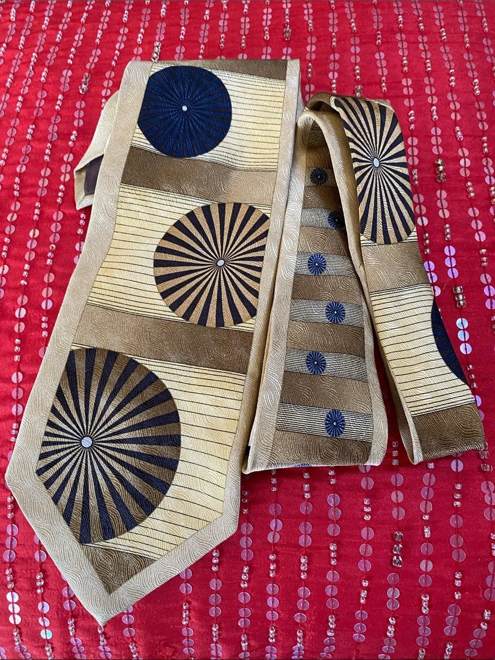 Silk Hand Made Designer Originals Subtle Shimmer Textured Luxurious Rare Tie